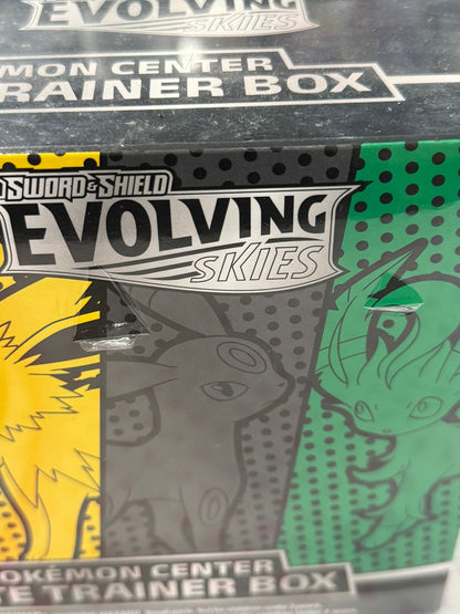 Pokemon SS7 Evolving Skies pokemon center Elite Trainer Box (Damaged)